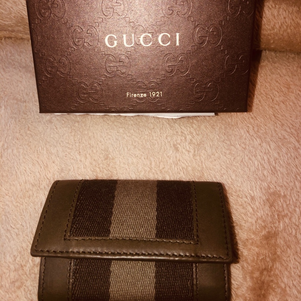 Brand NEW Authentic GUCCI key n card holder